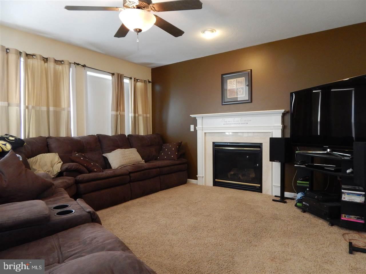 THE OAKS - Residential