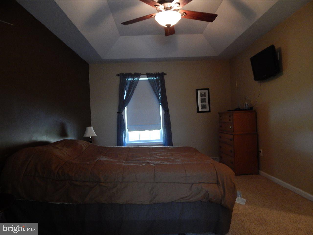 THE OAKS - Residential