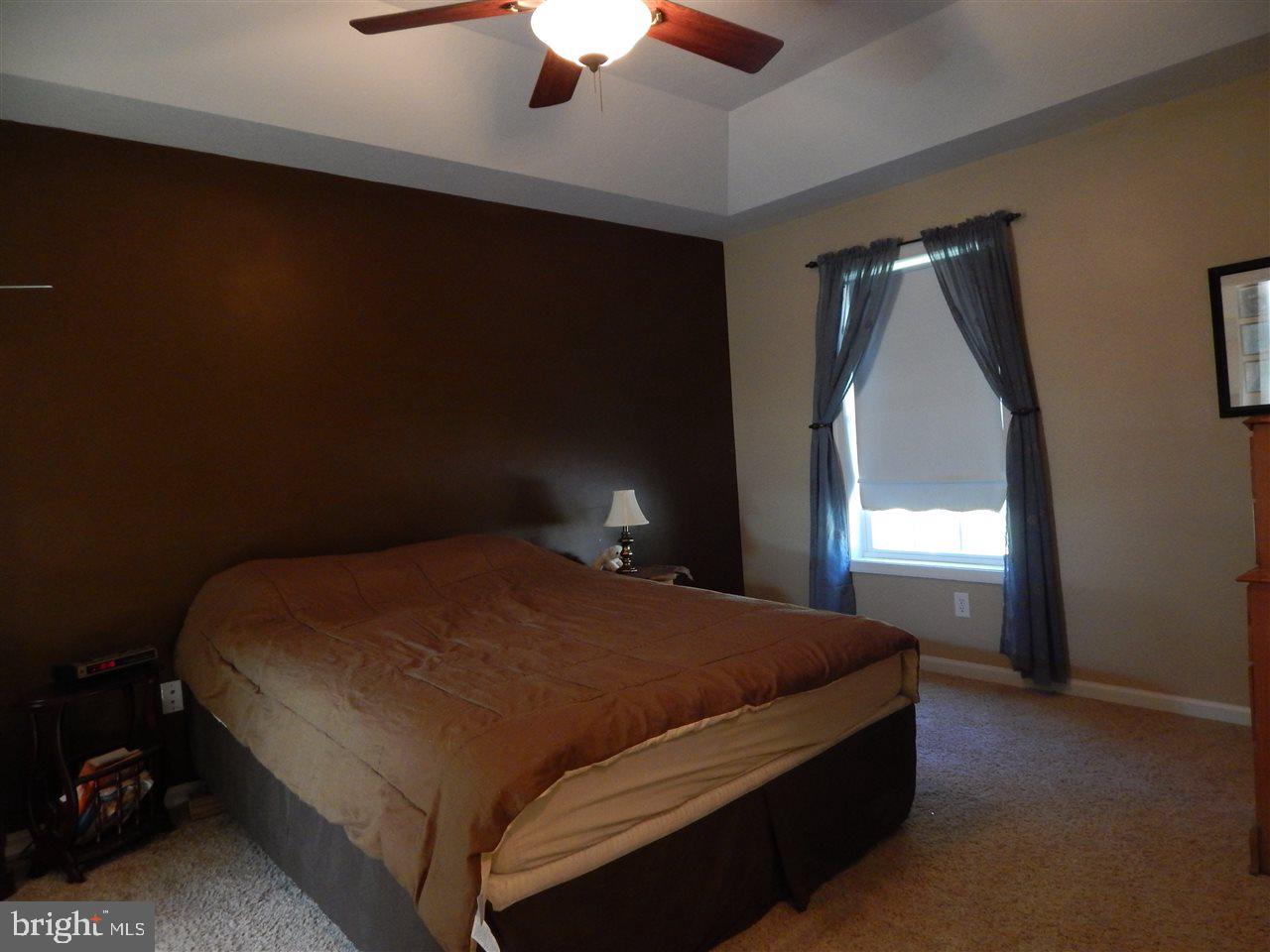 THE OAKS - Residential