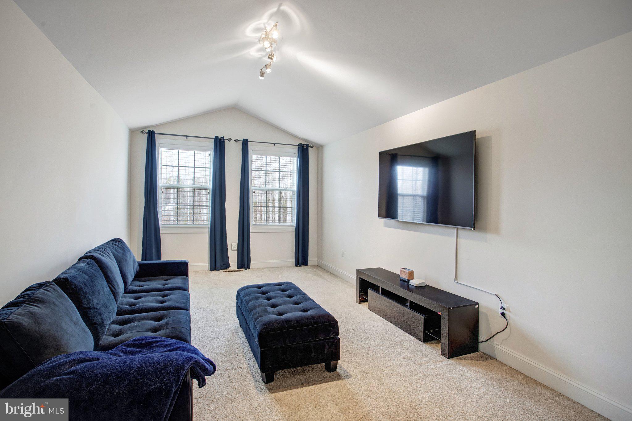 OAKLEY FARMS - Residential