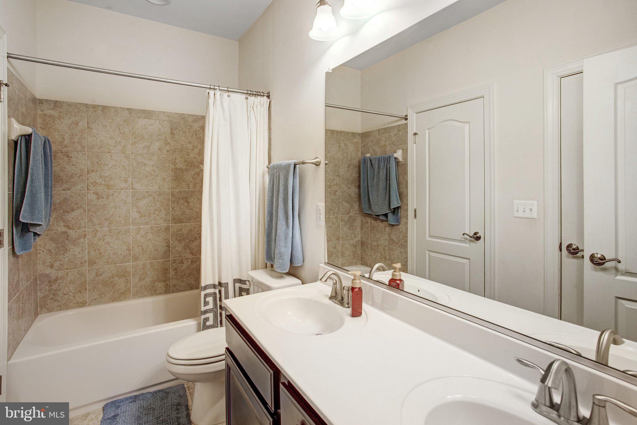 OAKLEY FARMS - Residential