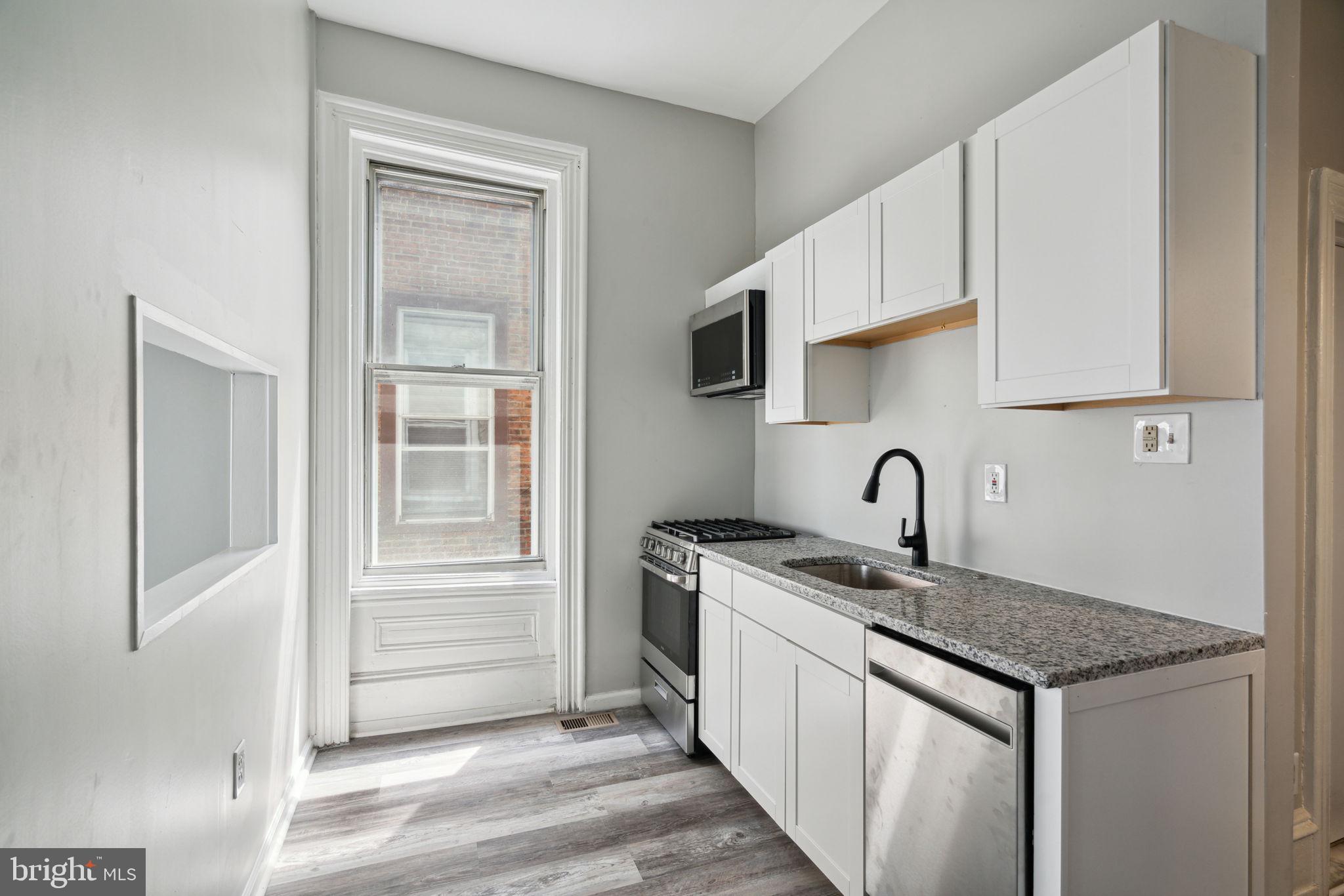 LOGAN SQUARE - Residential Lease