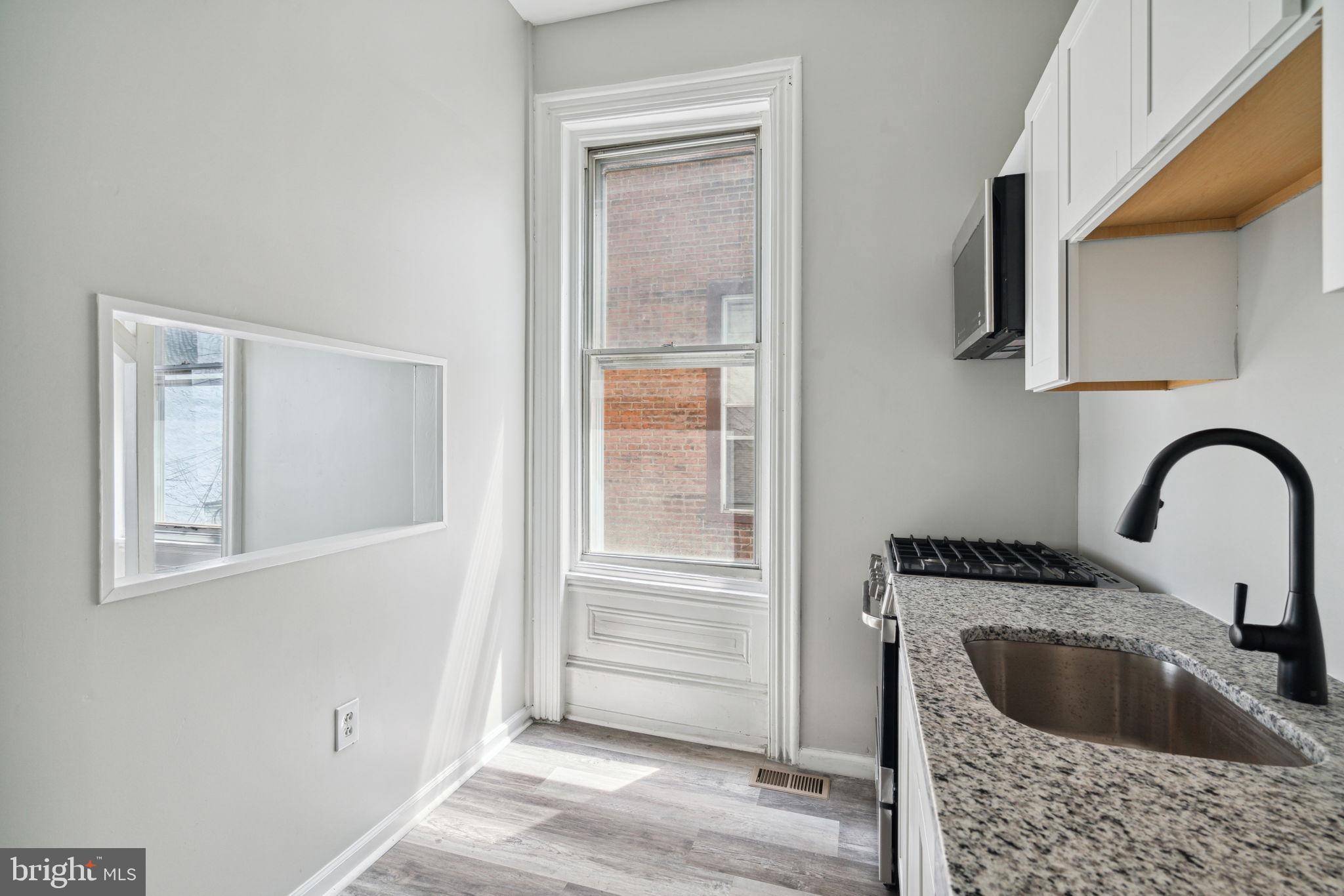 LOGAN SQUARE - Residential Lease
