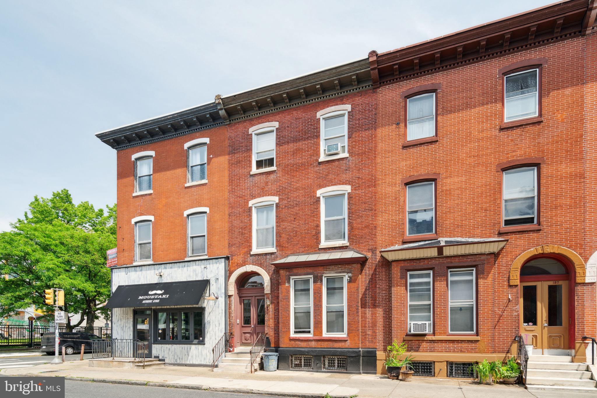 LOGAN SQUARE - Residential Lease