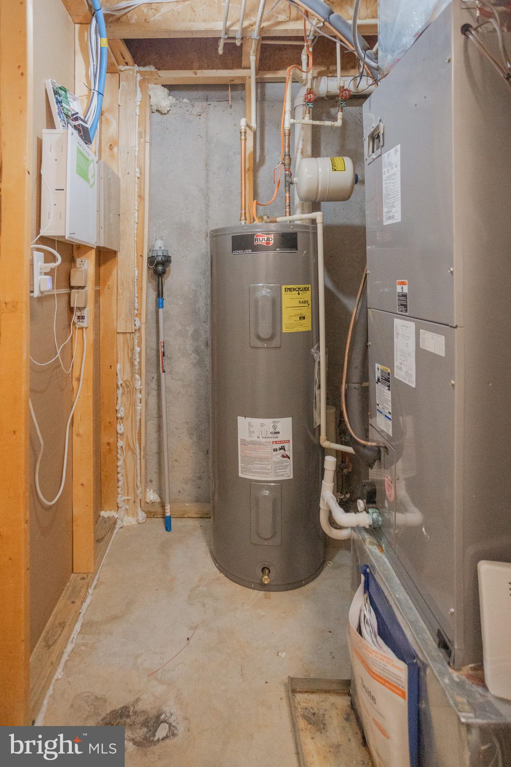 WINDMILL CROSSING - Residential