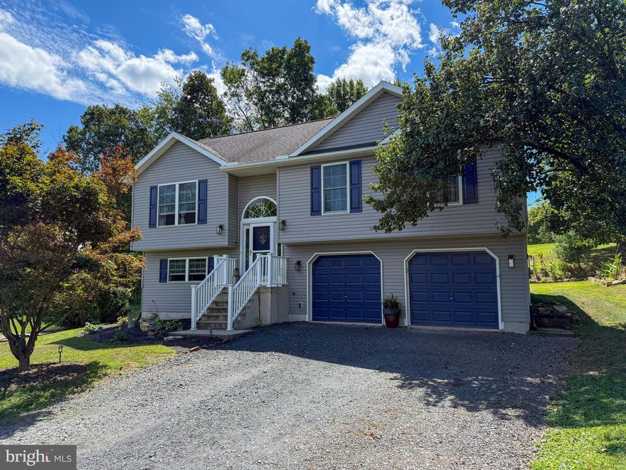 Welcome to this charming 3-bedroom, 2.5-bath bi-level home, nestled in the well-maintained gated community of Lake Wynonah! This inviting residence has been thoughtfully updated with all new LVP flooring throughout, along with freshly painted interiors that create a bright and welcoming atmosphere. Both upper-level bathrooms feature brand-new tile flooring, adding a touch of modern style and comfort. With its well-kept condition, spacious layout, and desirable location, this home is move-in ready and waiting to be enjoyed.
Amenities include: boating, fishing, jet-skiing, tennis courts, basketball courts, volleyball courts, community pool, several pavilions, and much more! Enjoy the community events with neighbors.