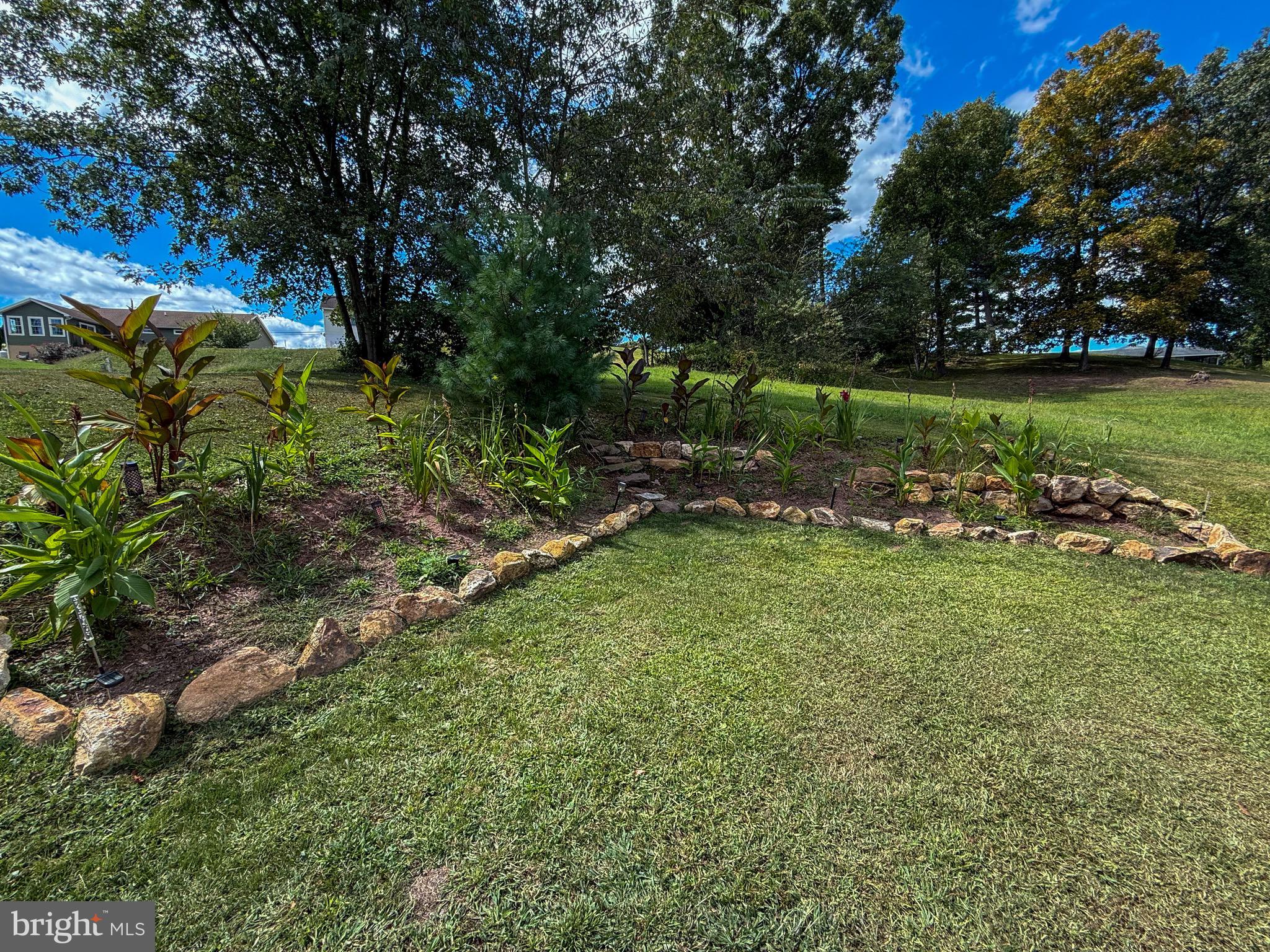 LAKE WYNONAH - Residential