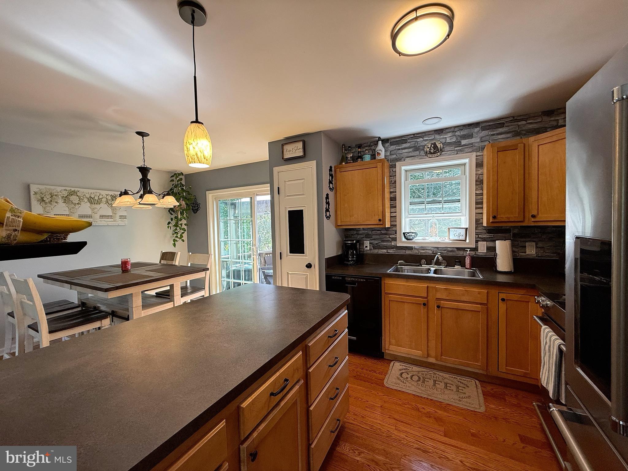 LAKE WYNONAH - Residential