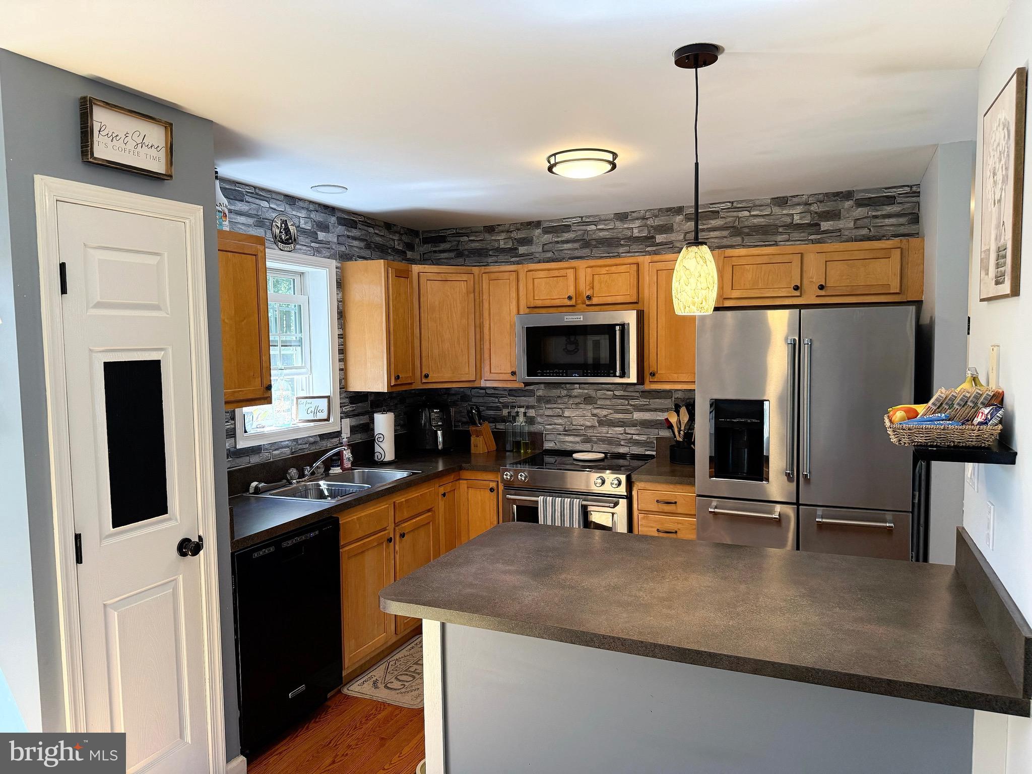 LAKE WYNONAH - Residential