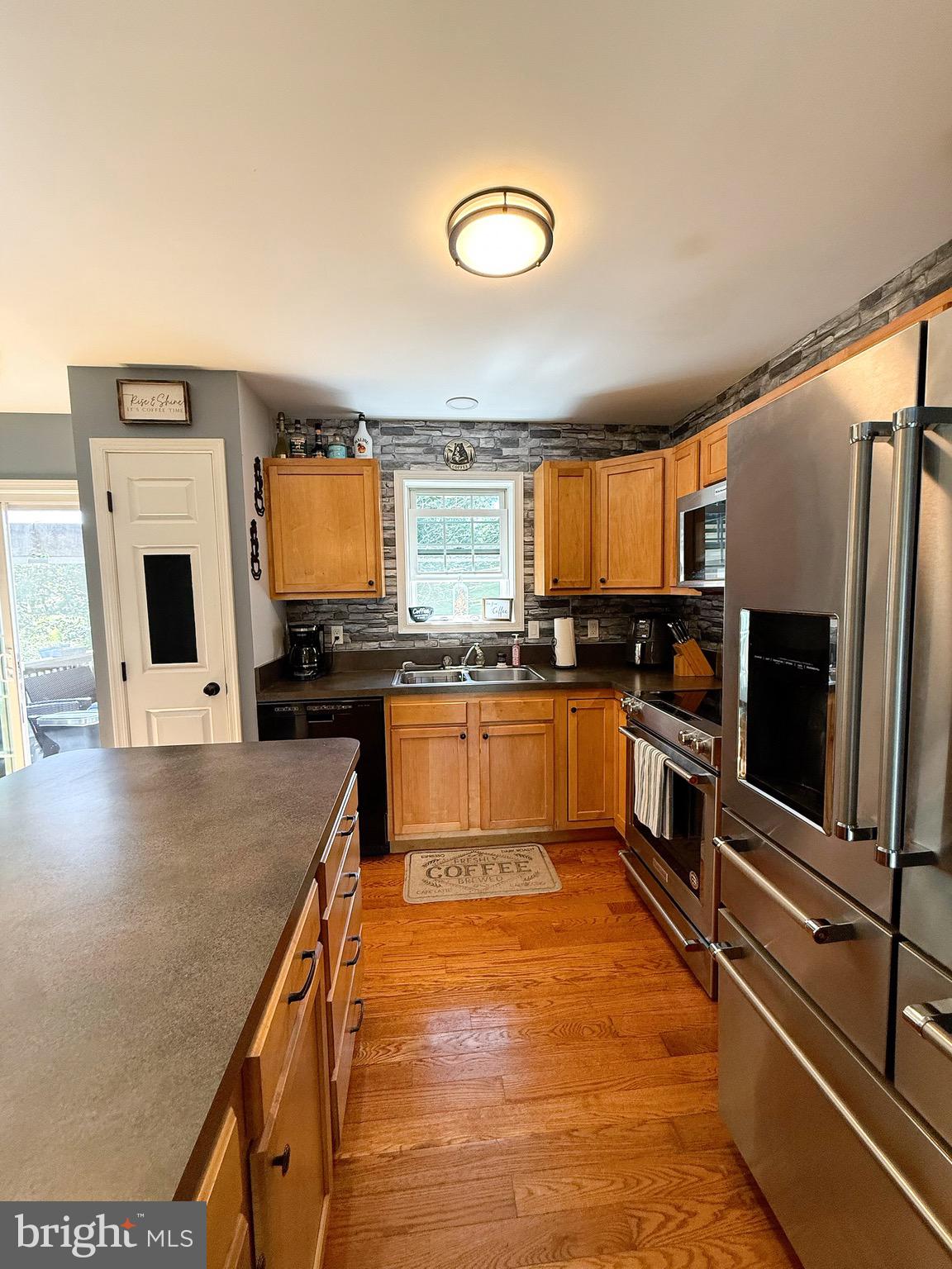 LAKE WYNONAH - Residential