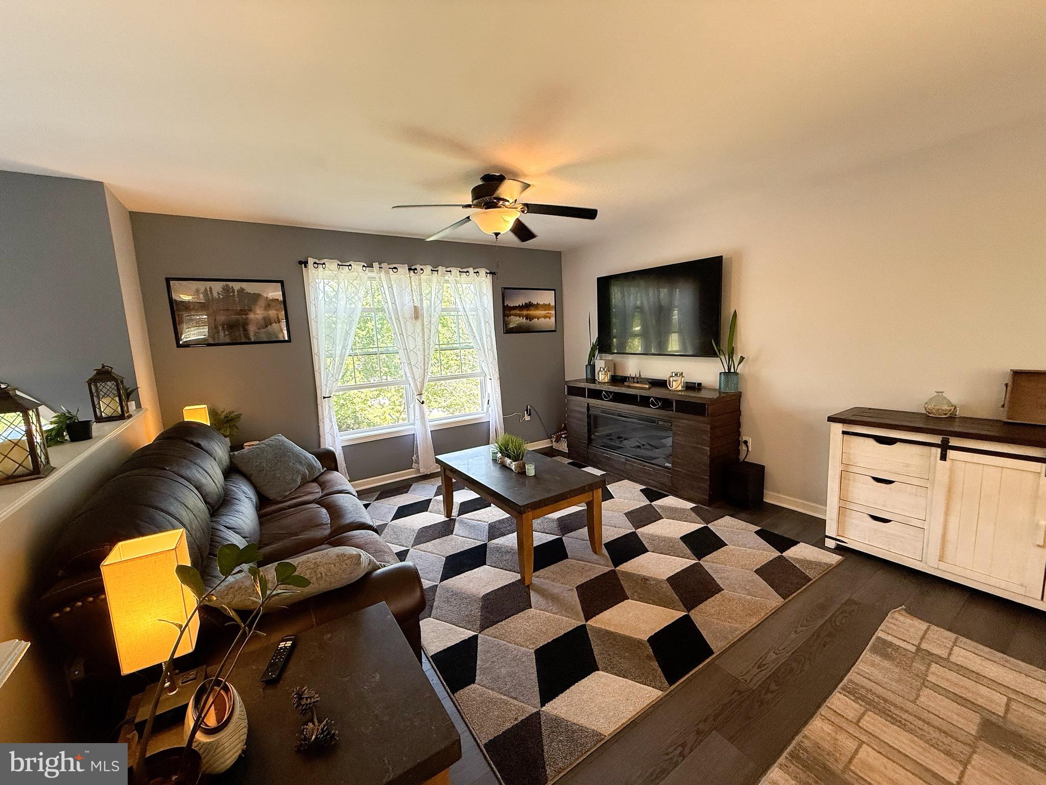 LAKE WYNONAH - Residential