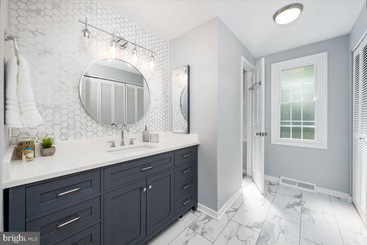 LONGFELLOW - Residential