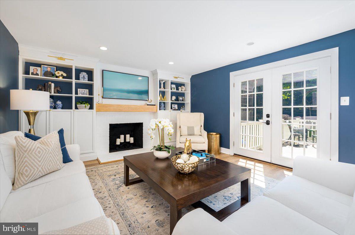 LONGFELLOW - Residential