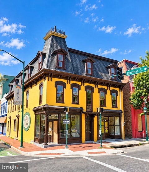 Photo of 101 W Franklin Street, HAGERSTOWN, MD 21740 (MLS # MDWA2041128)
