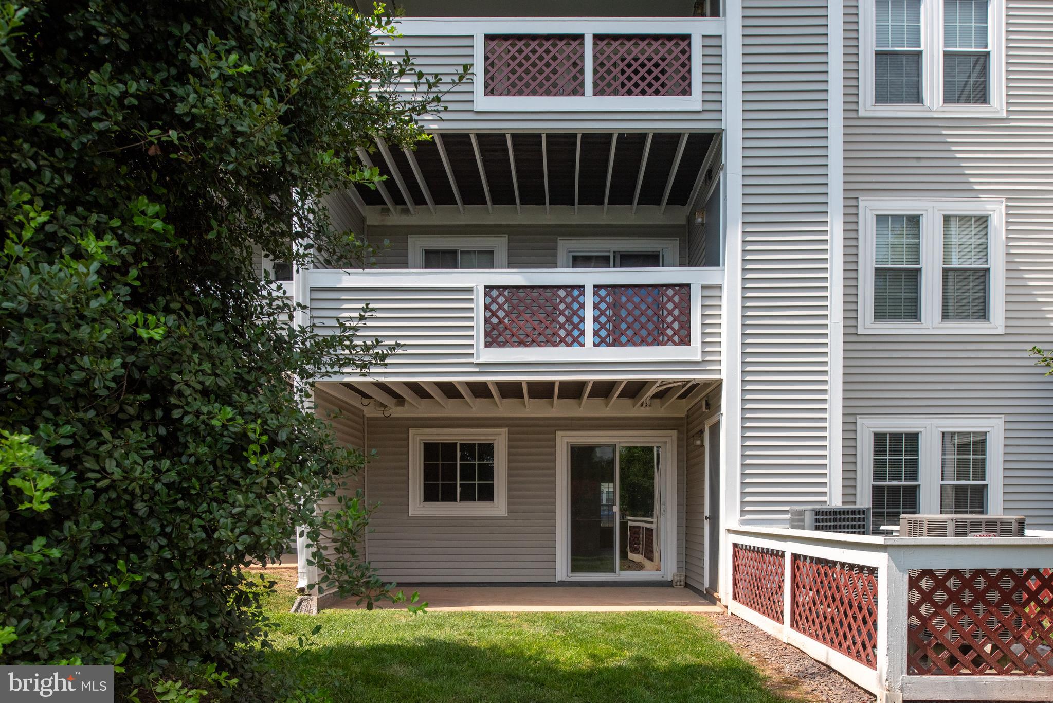 GRAYS POINTE - Residential