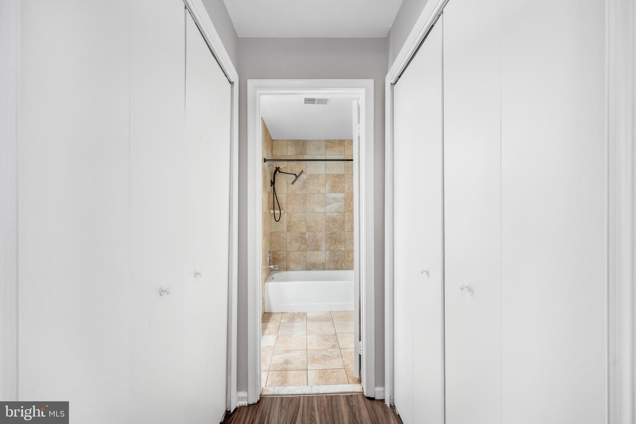 GRAYS POINTE - Residential