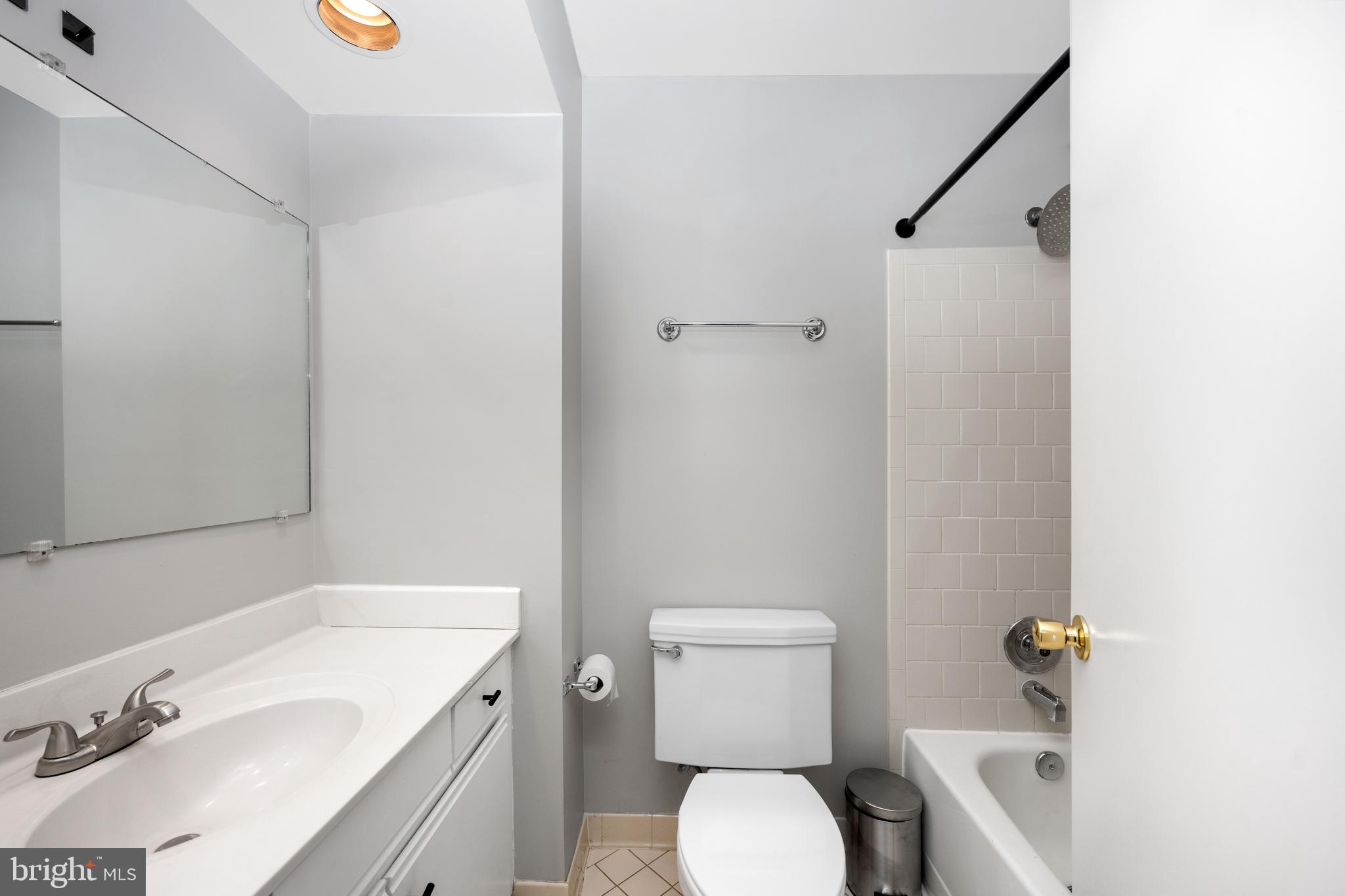 GRAYS POINTE - Residential