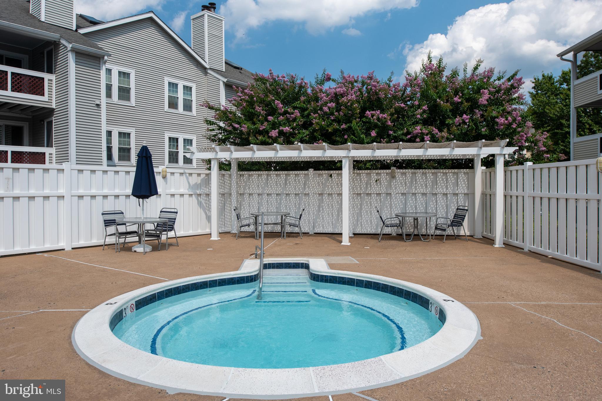 GRAYS POINTE - Residential