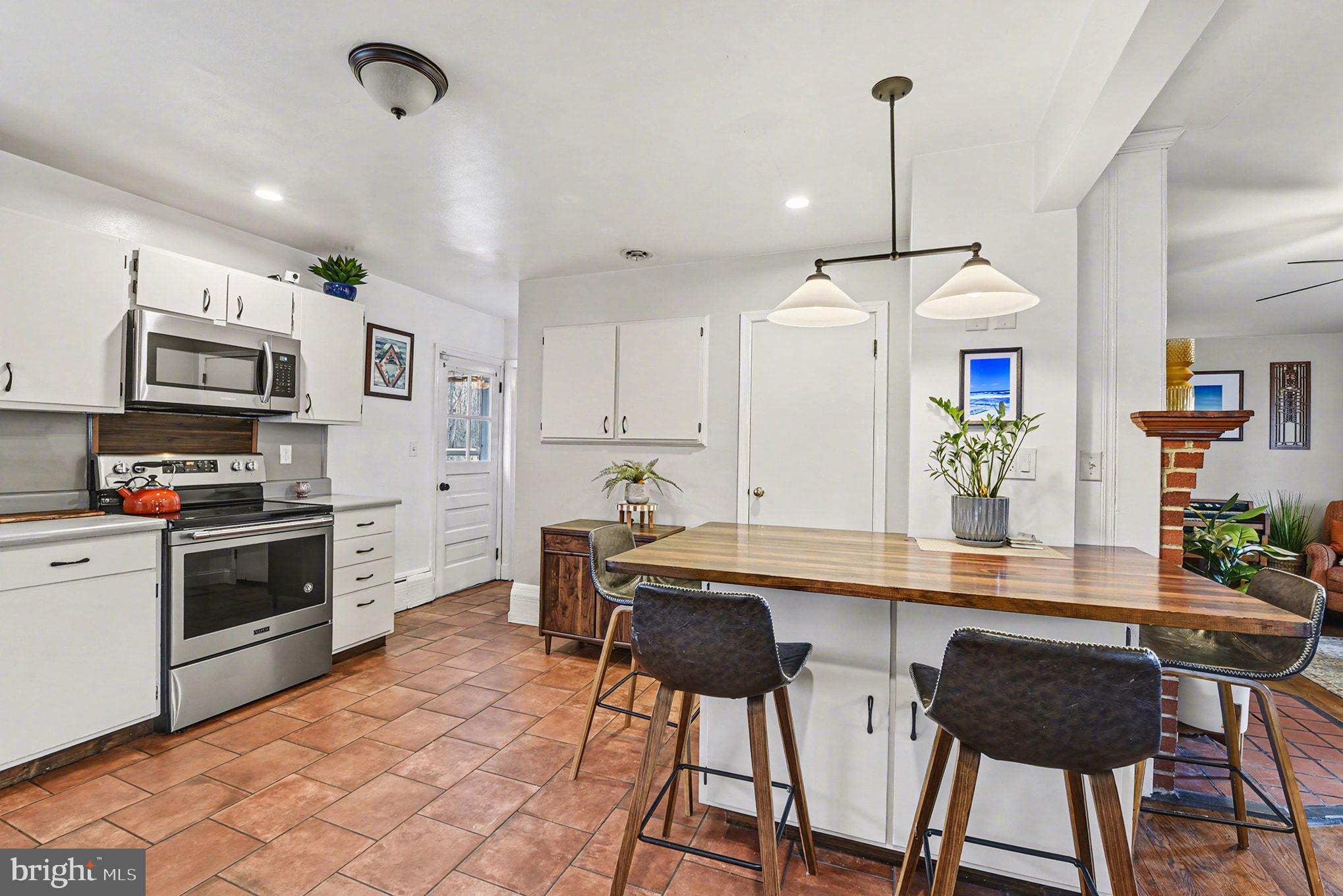 PERRY HALL - Residential