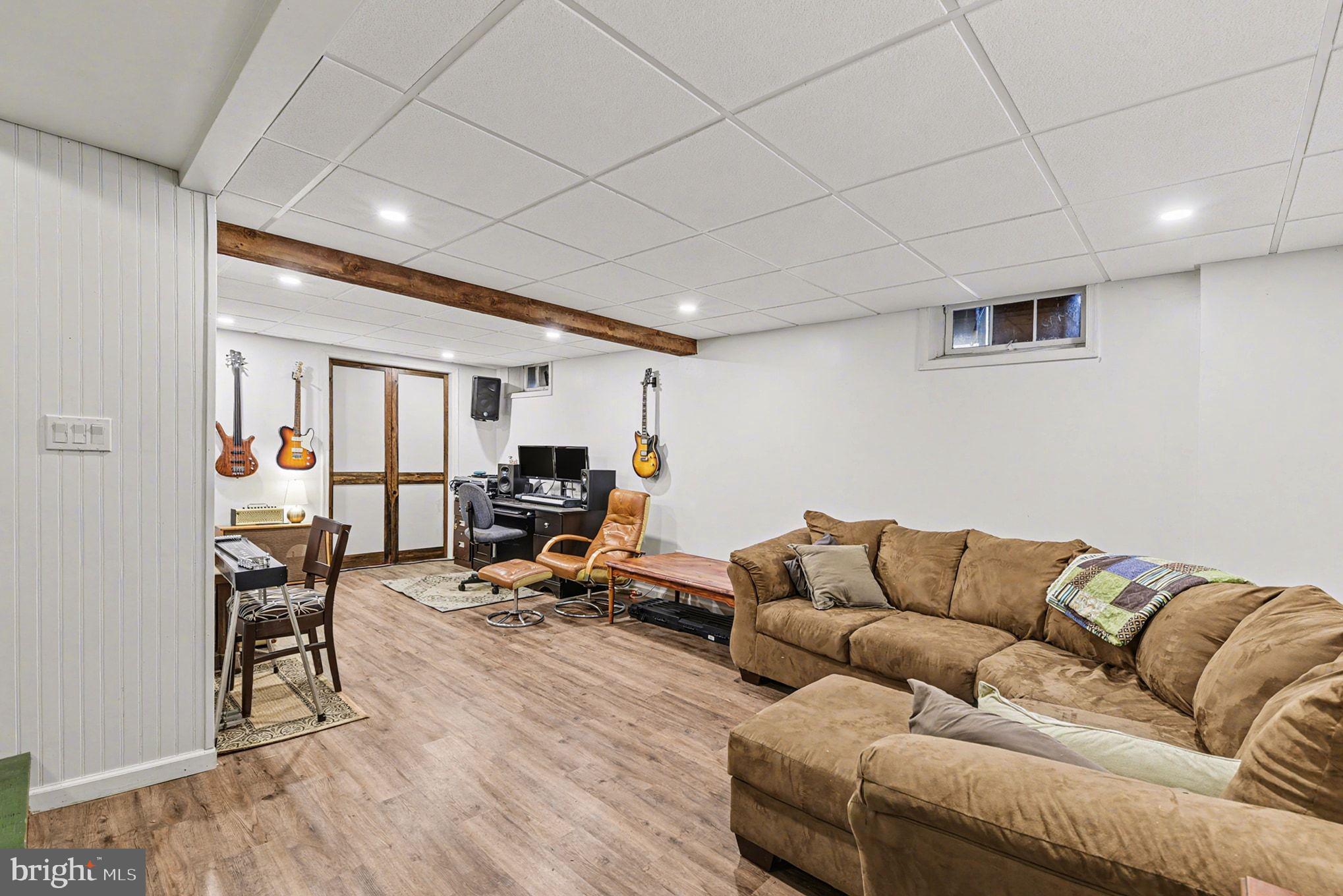 PERRY HALL - Residential