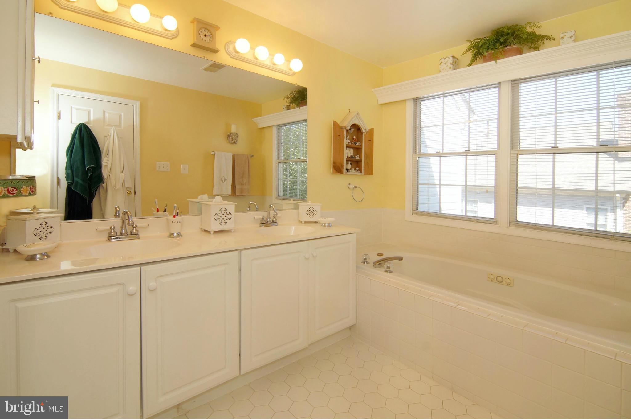 KINGSTOWNE - Residential