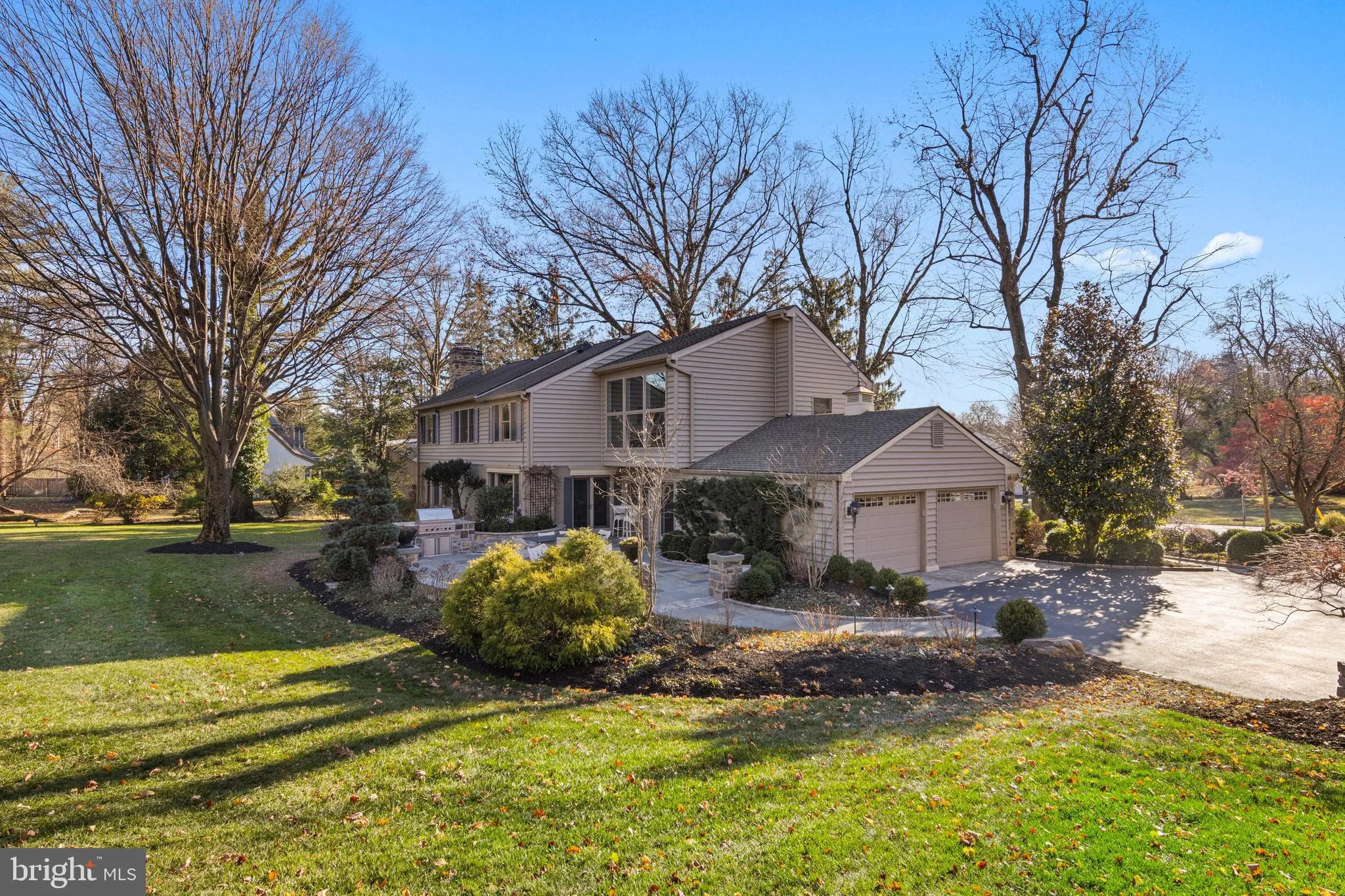 Villanova, Pennsylvania 19085, United States, 4 Bedrooms Bedrooms, ,4 BathroomsBathrooms,Residential,Pending,2199