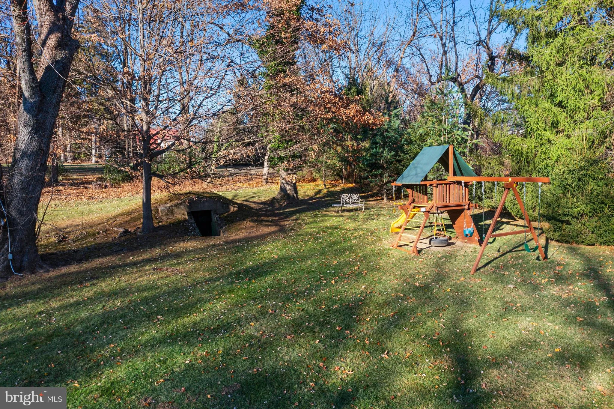 Villanova, Pennsylvania 19085, United States, 4 Bedrooms Bedrooms, ,4 BathroomsBathrooms,Residential,Pending,2199