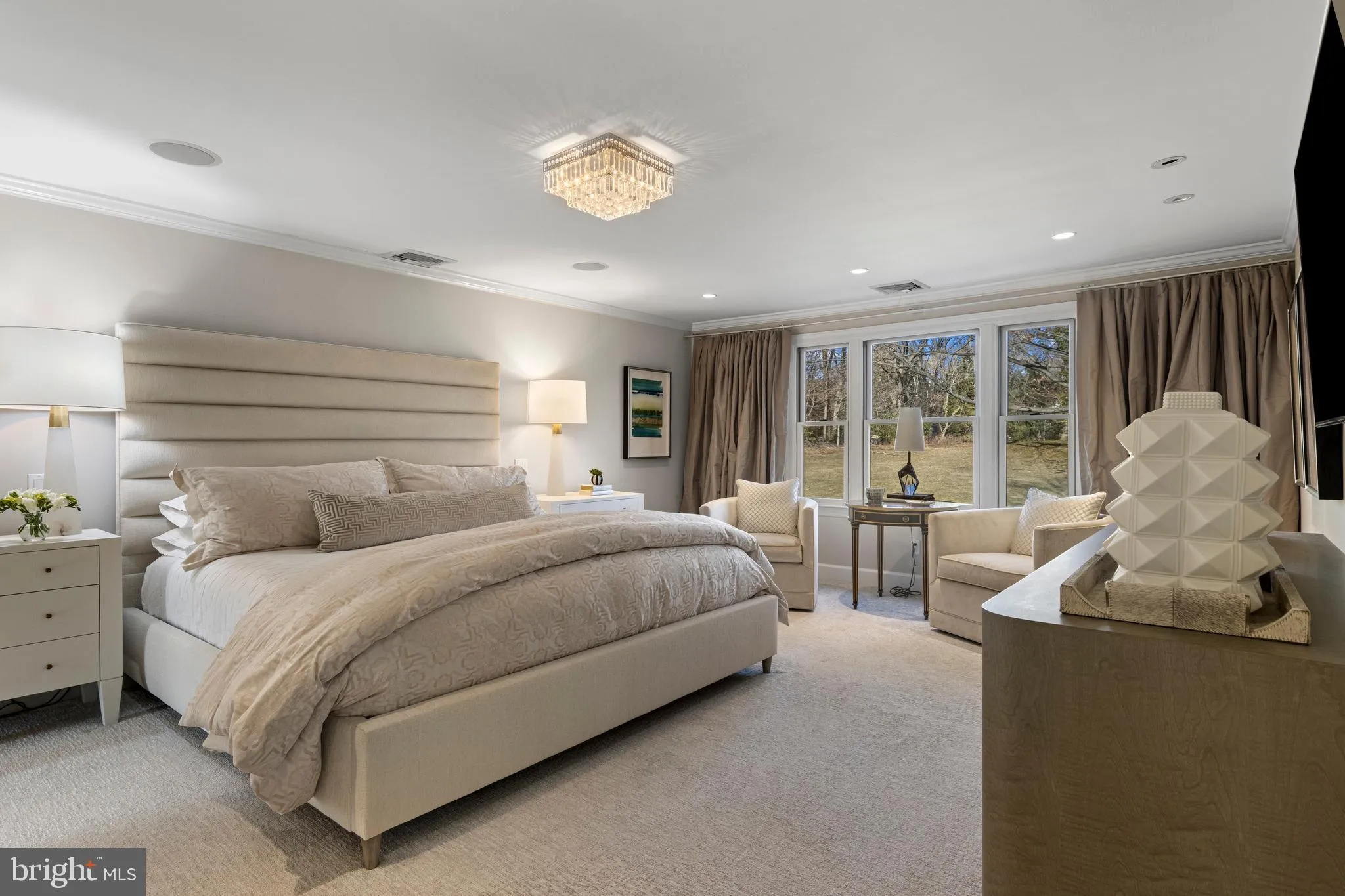 Villanova, Pennsylvania 19085, United States, 4 Bedrooms Bedrooms, ,4 BathroomsBathrooms,Residential,Pending,2199