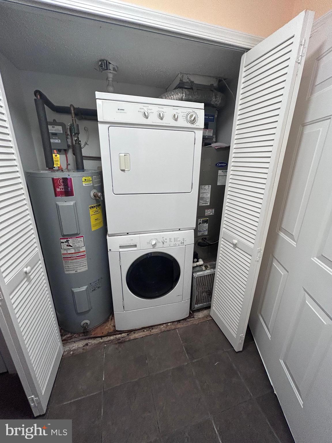 THE TIERS OF LAUREL LAKE - Land