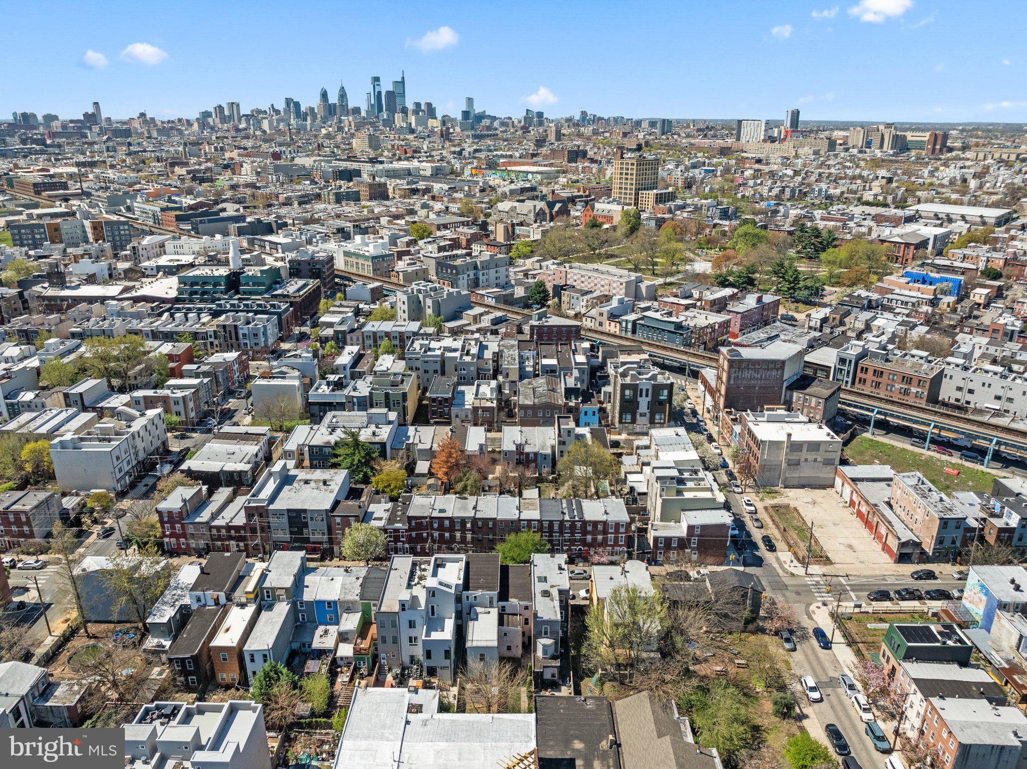 EAST KENSINGTON - Residential