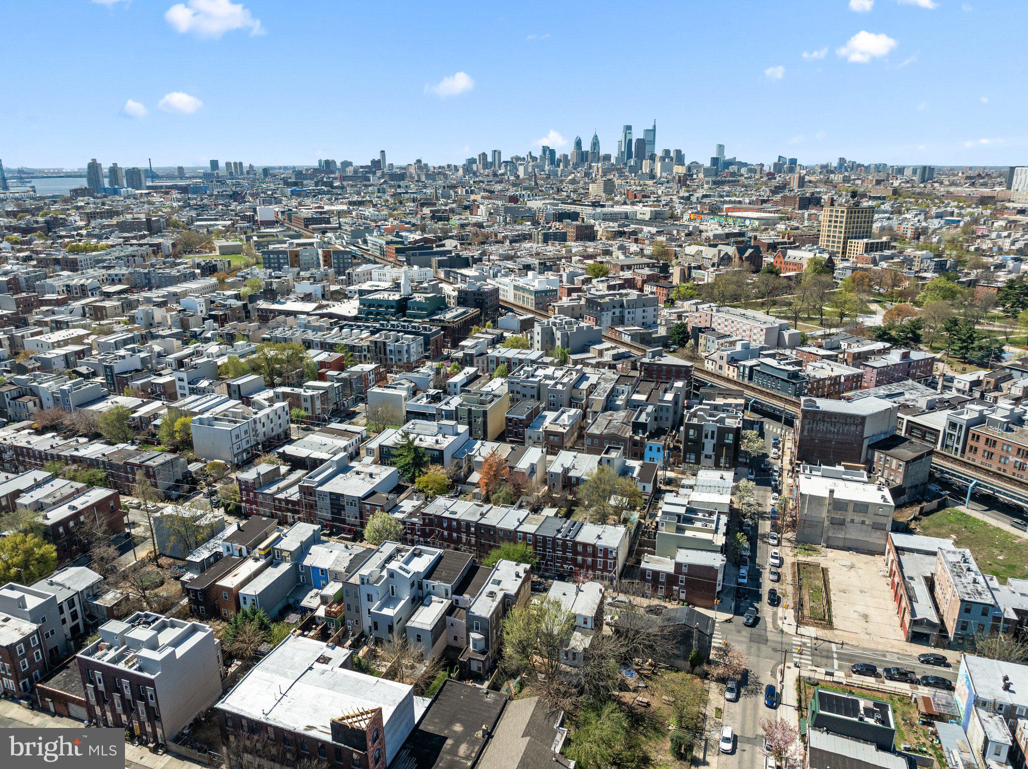 EAST KENSINGTON - Residential