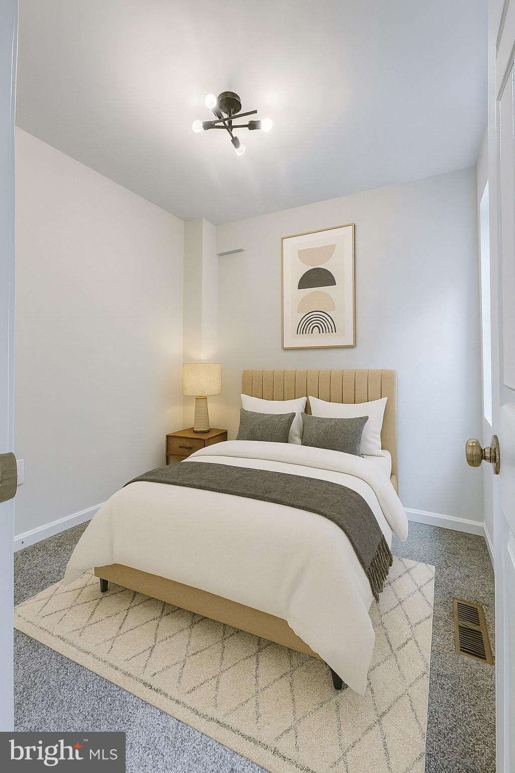 HOLLINS MARKET - Residential