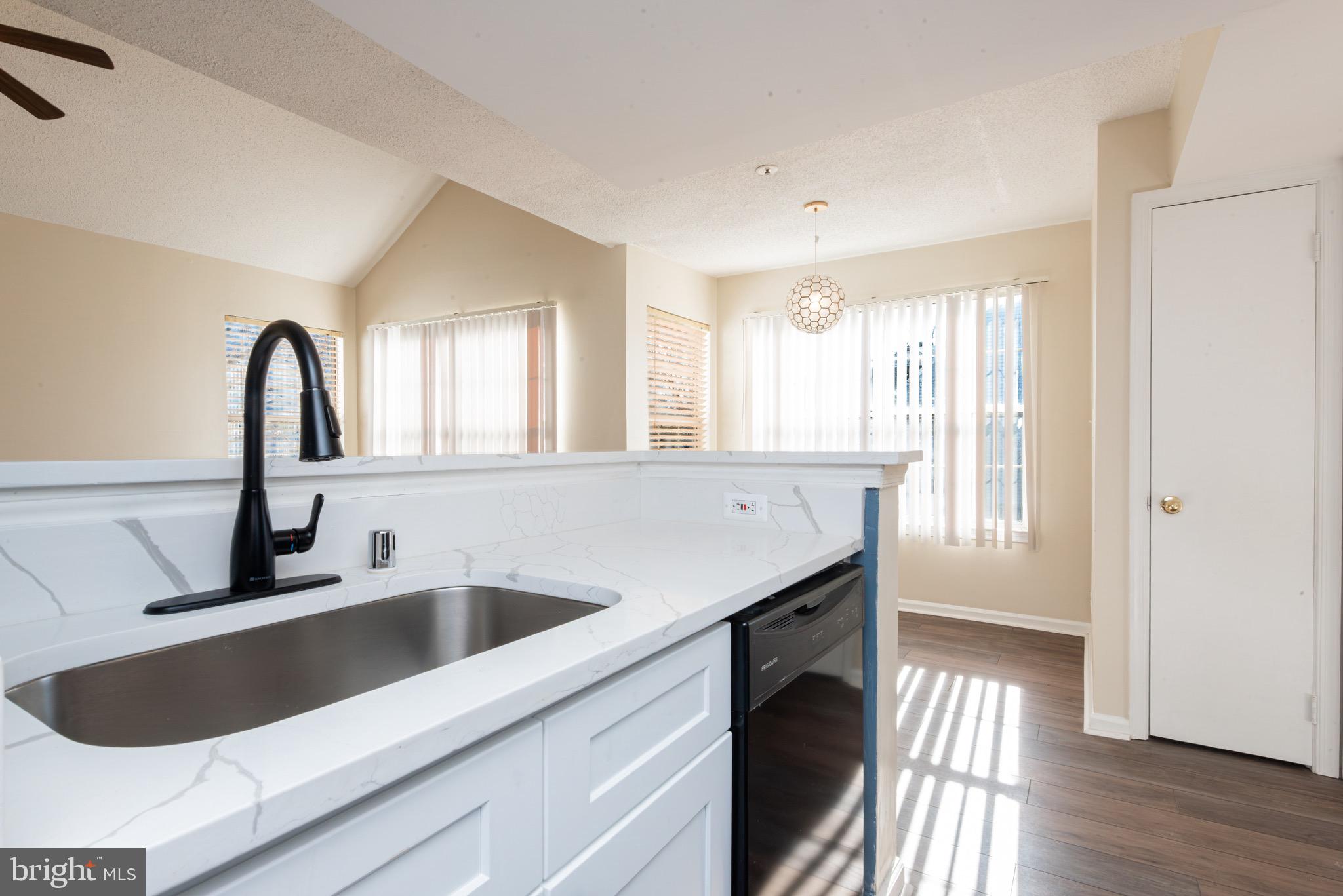 THE VISTAS - Residential