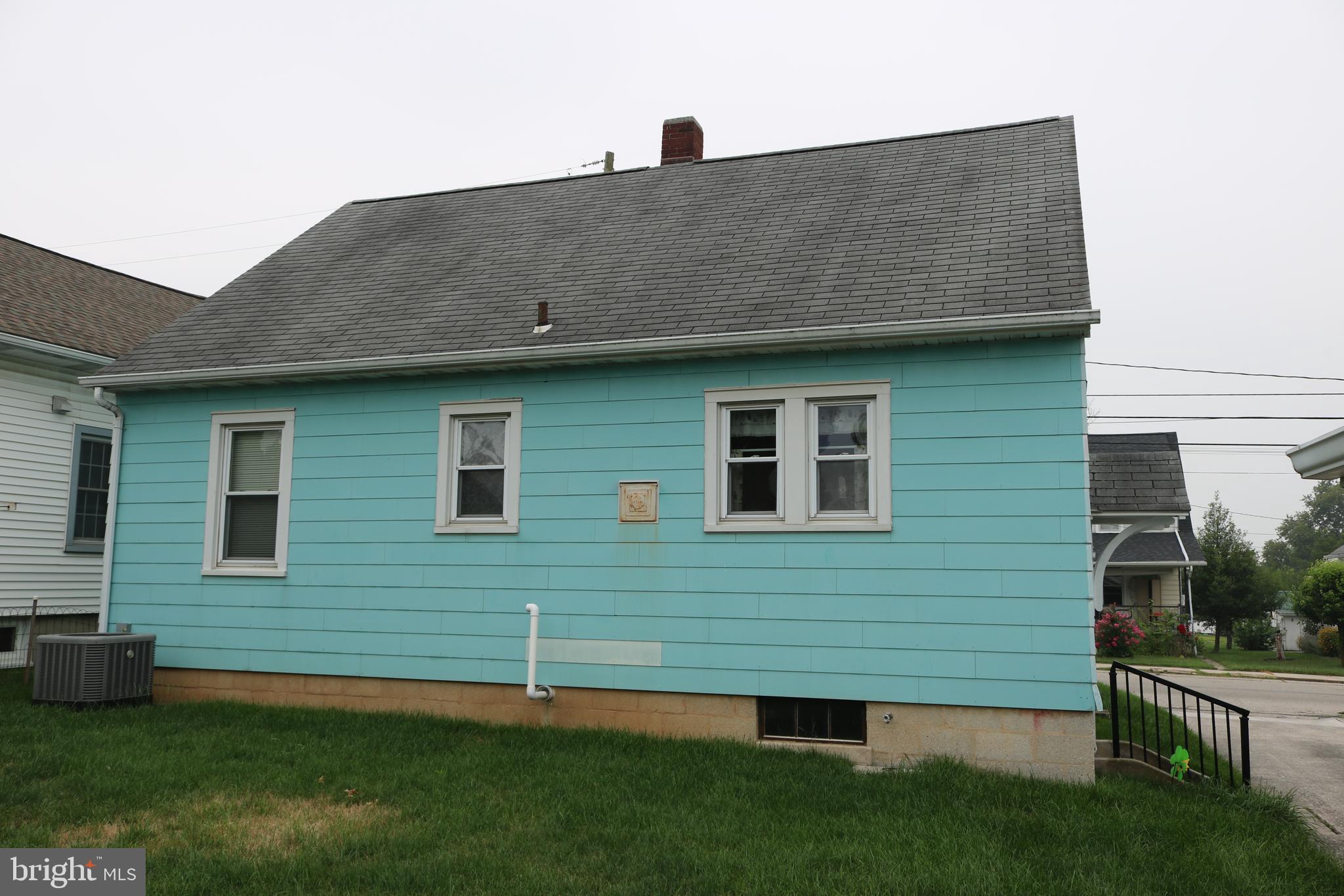 567 N FRANKLIN STREET