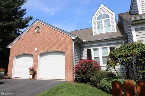 Photo of 3247 Oakglen Court, LANCASTER, PA 17601 (MLS # PALA2073866)