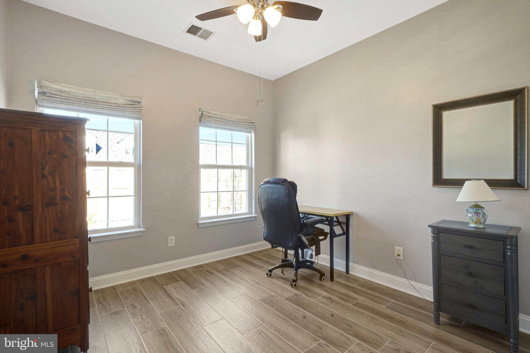 HAWTHORNE - Residential