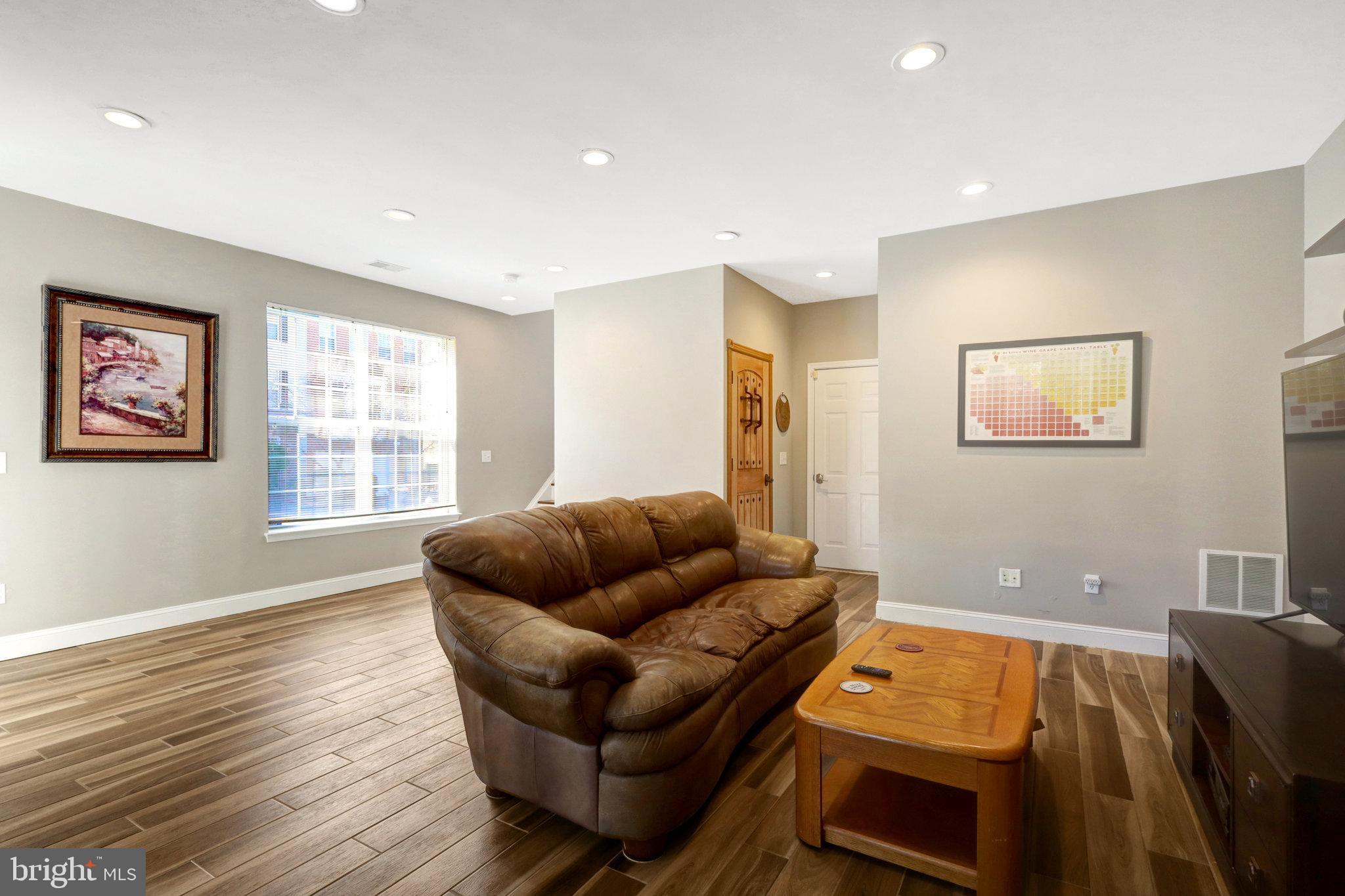 HAWTHORNE - Residential