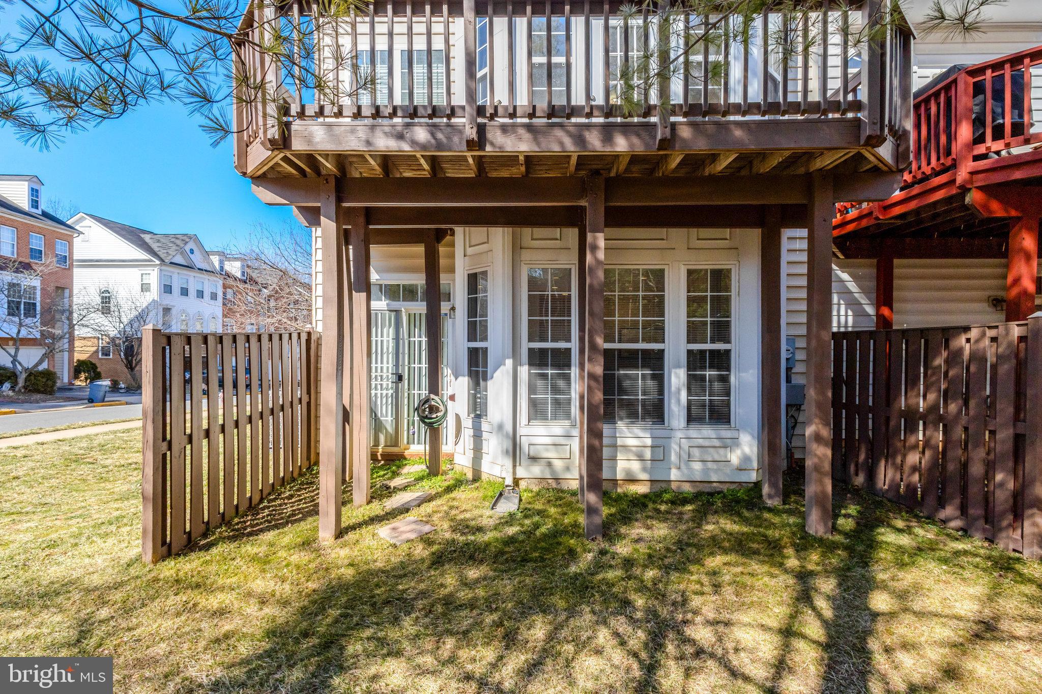 HAWTHORNE - Residential