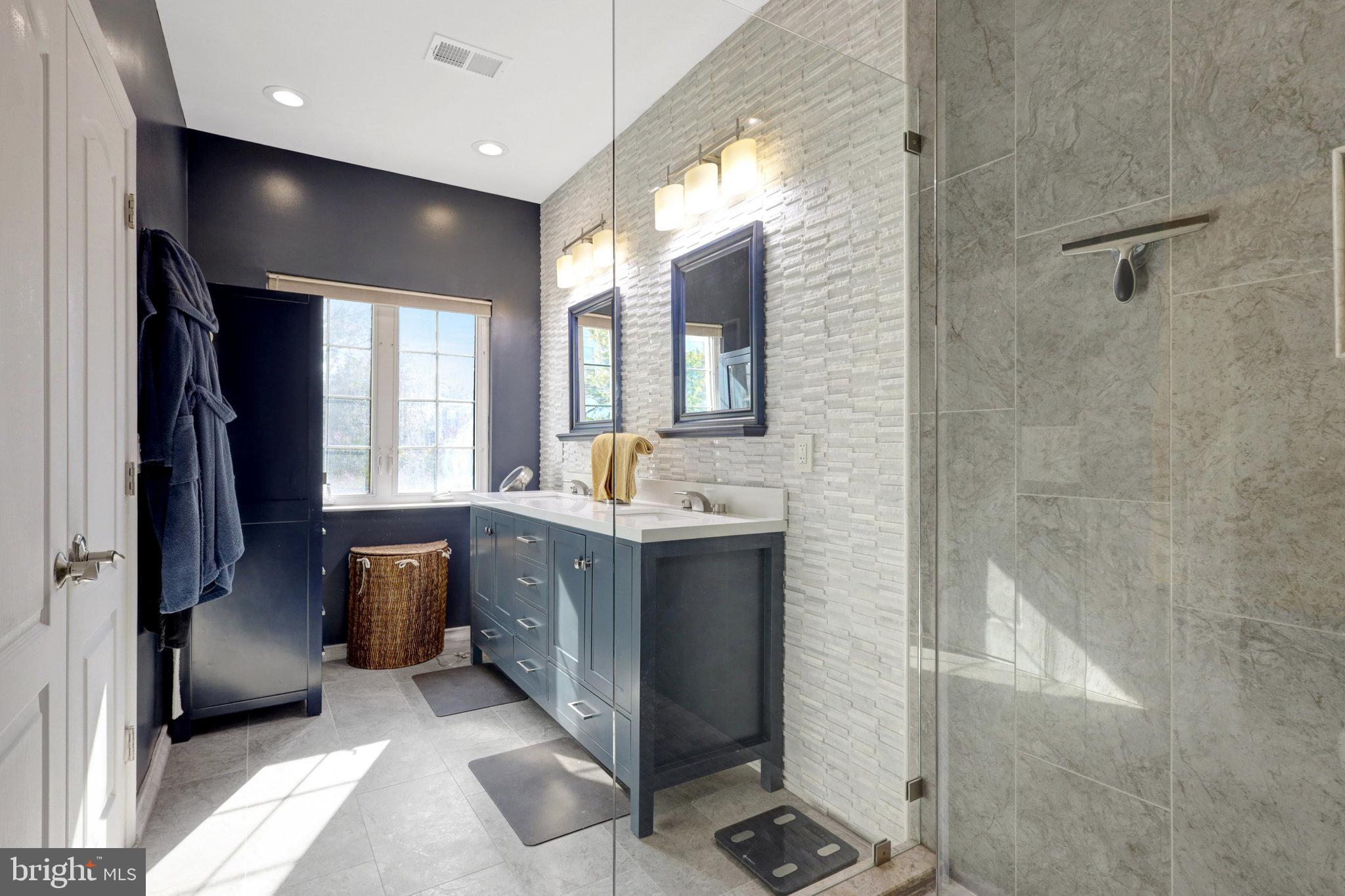 HAWTHORNE - Residential