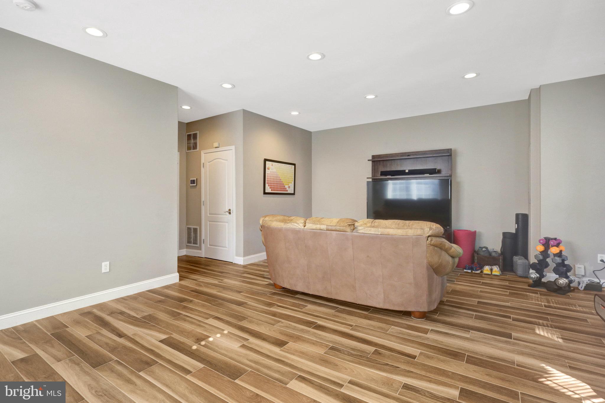 HAWTHORNE - Residential