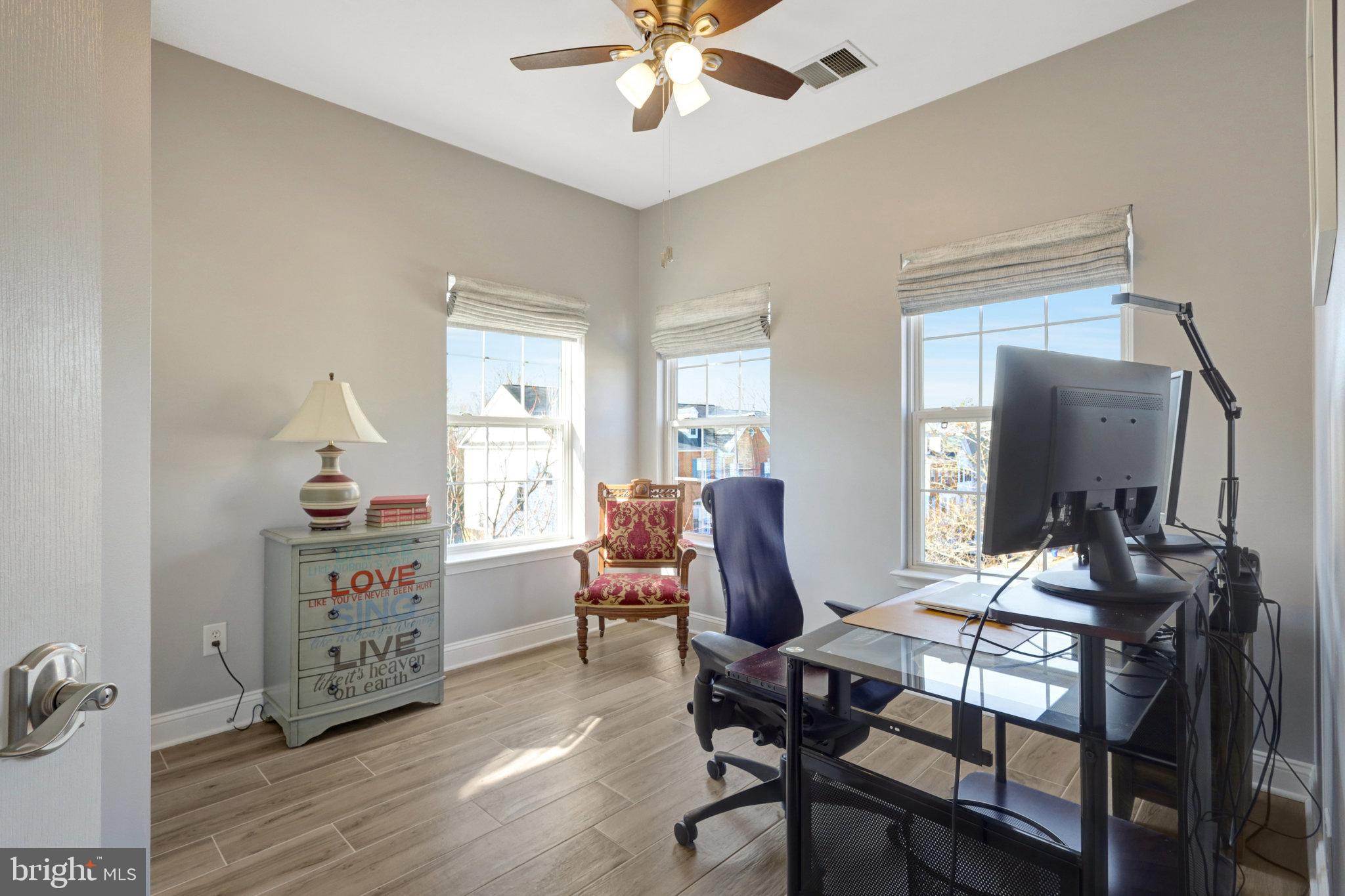 HAWTHORNE - Residential