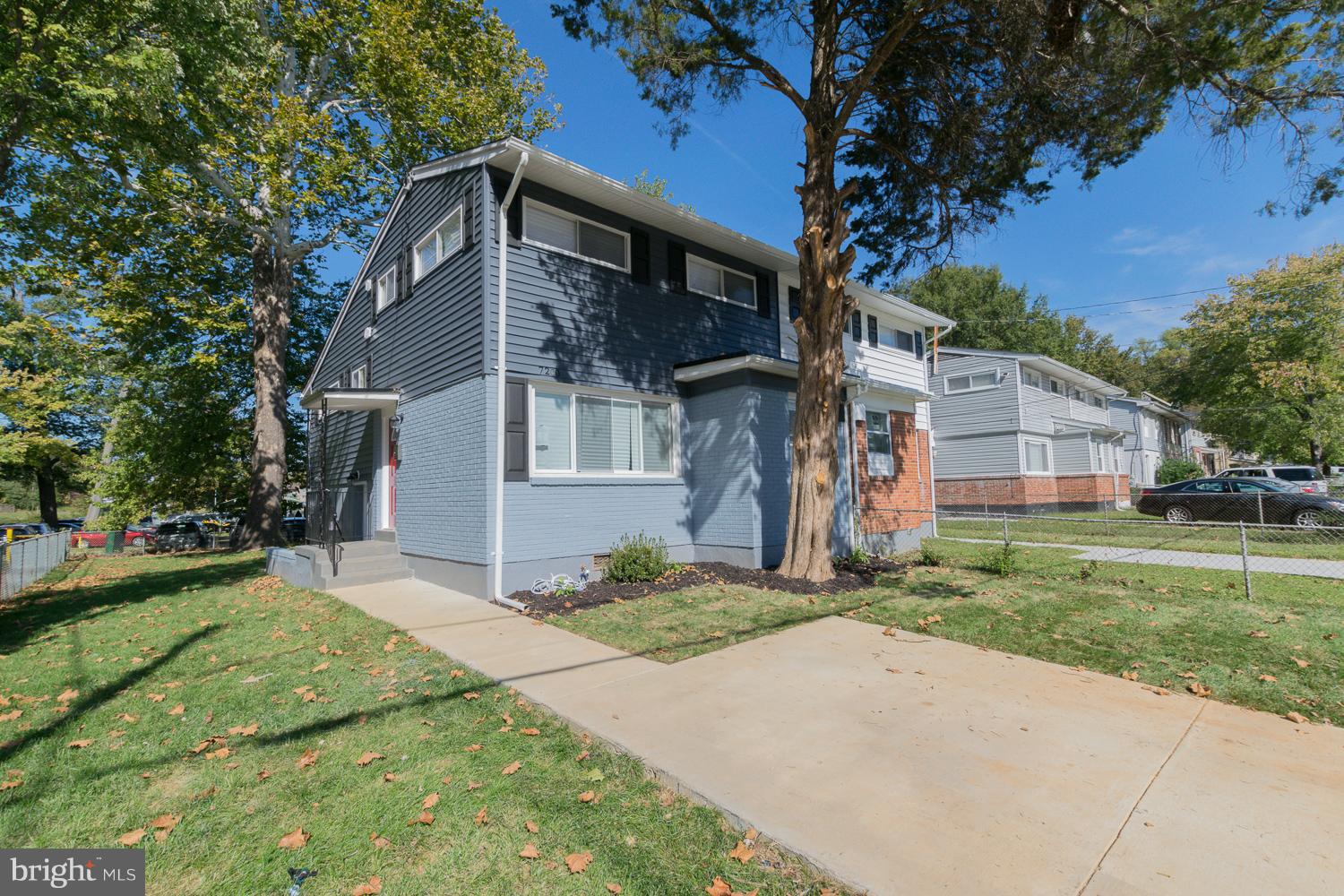 HOLLY PARK - Residential