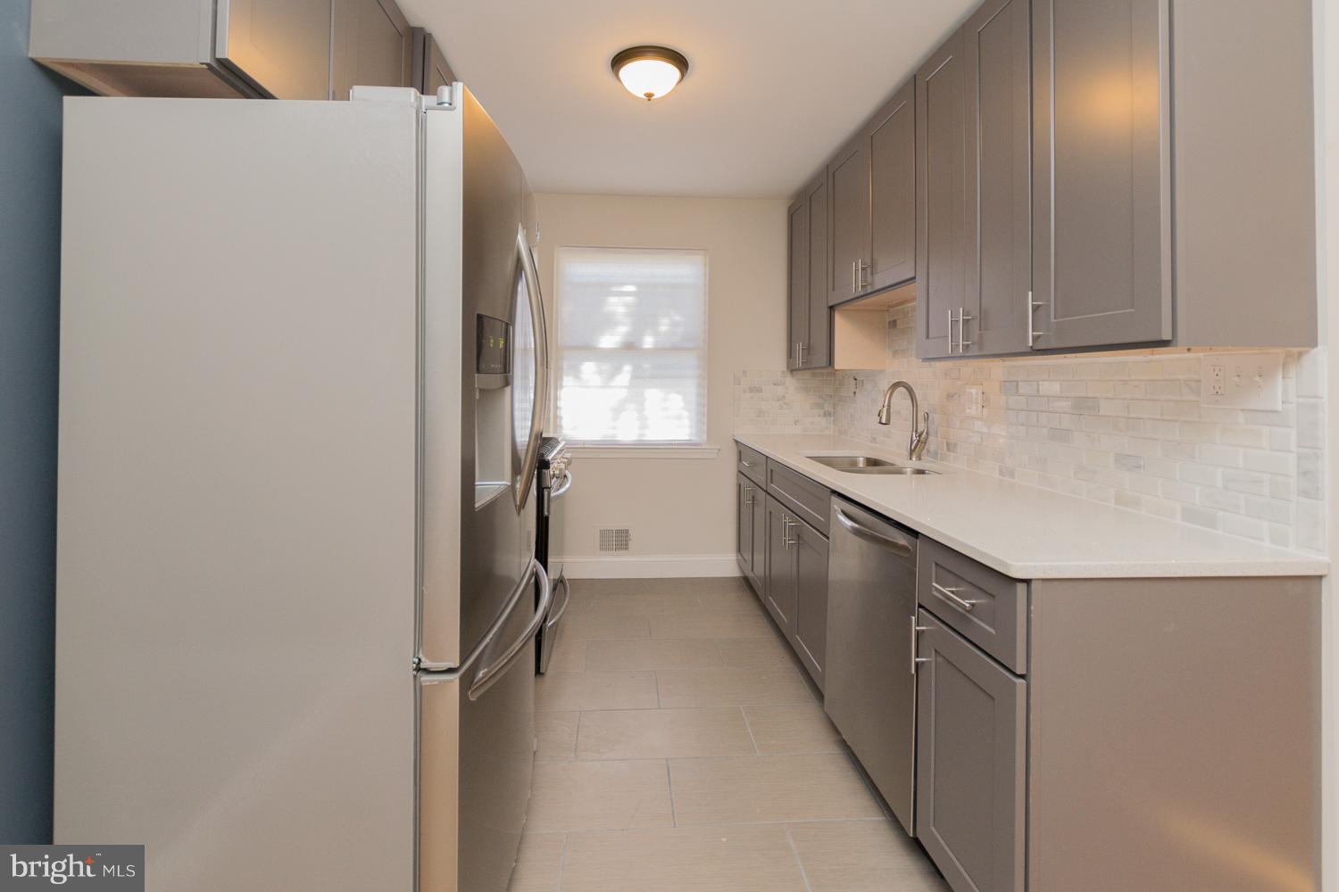 HOLLY PARK - Residential