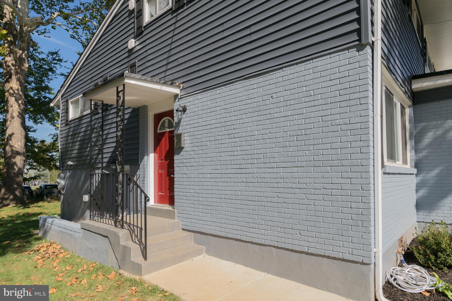 HOLLY PARK - Residential