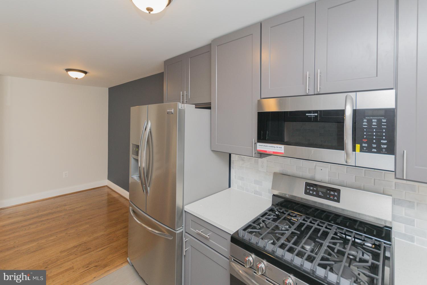 HOLLY PARK - Residential