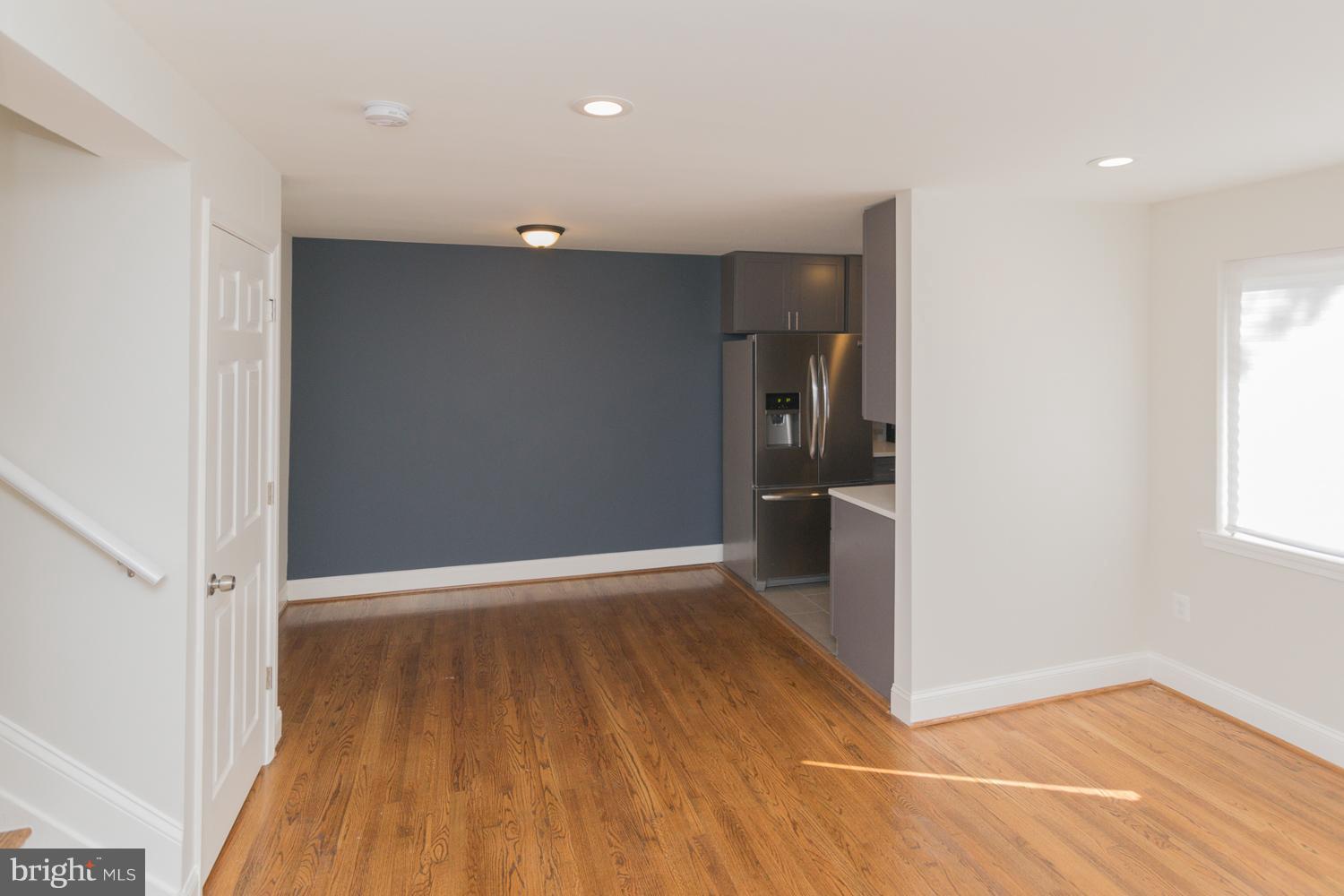 HOLLY PARK - Residential