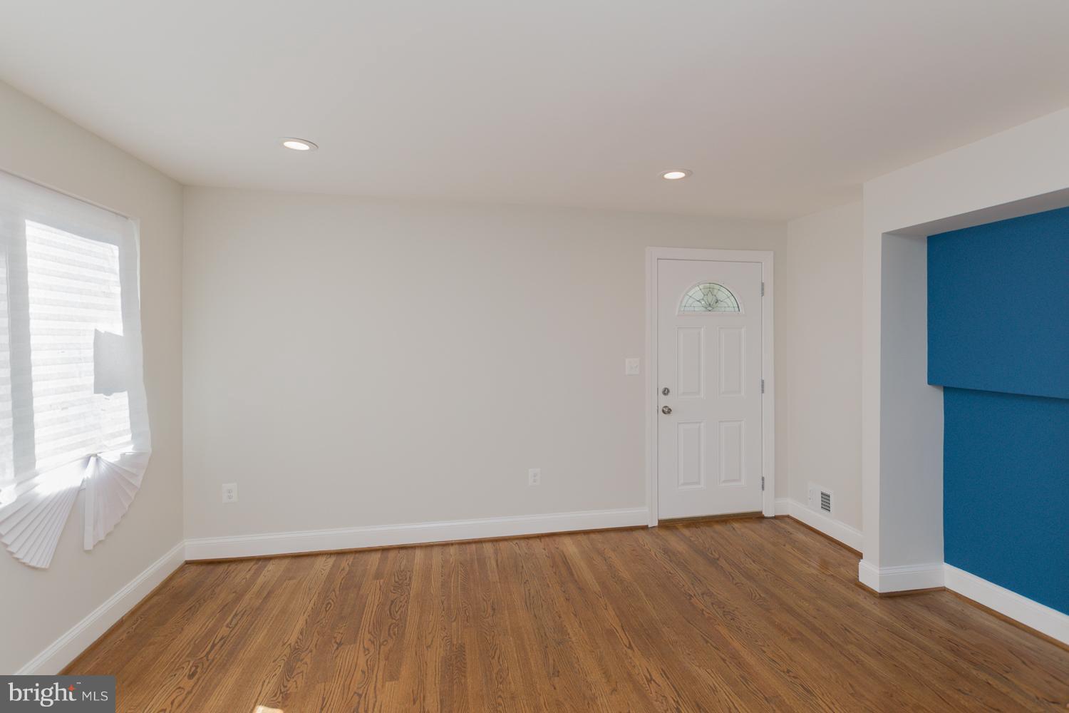 HOLLY PARK - Residential