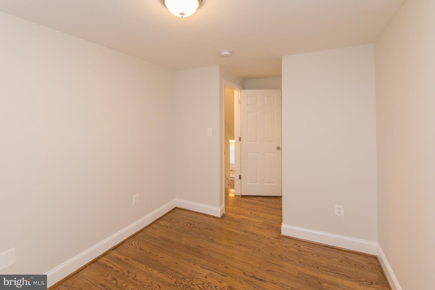 HOLLY PARK - Residential