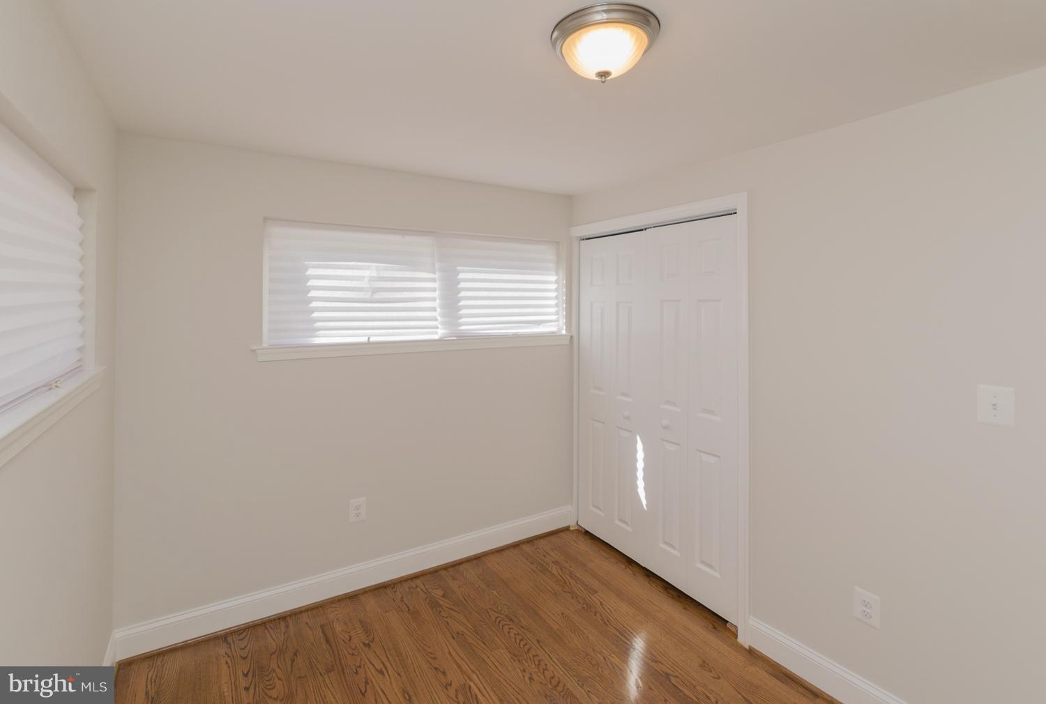 HOLLY PARK - Residential