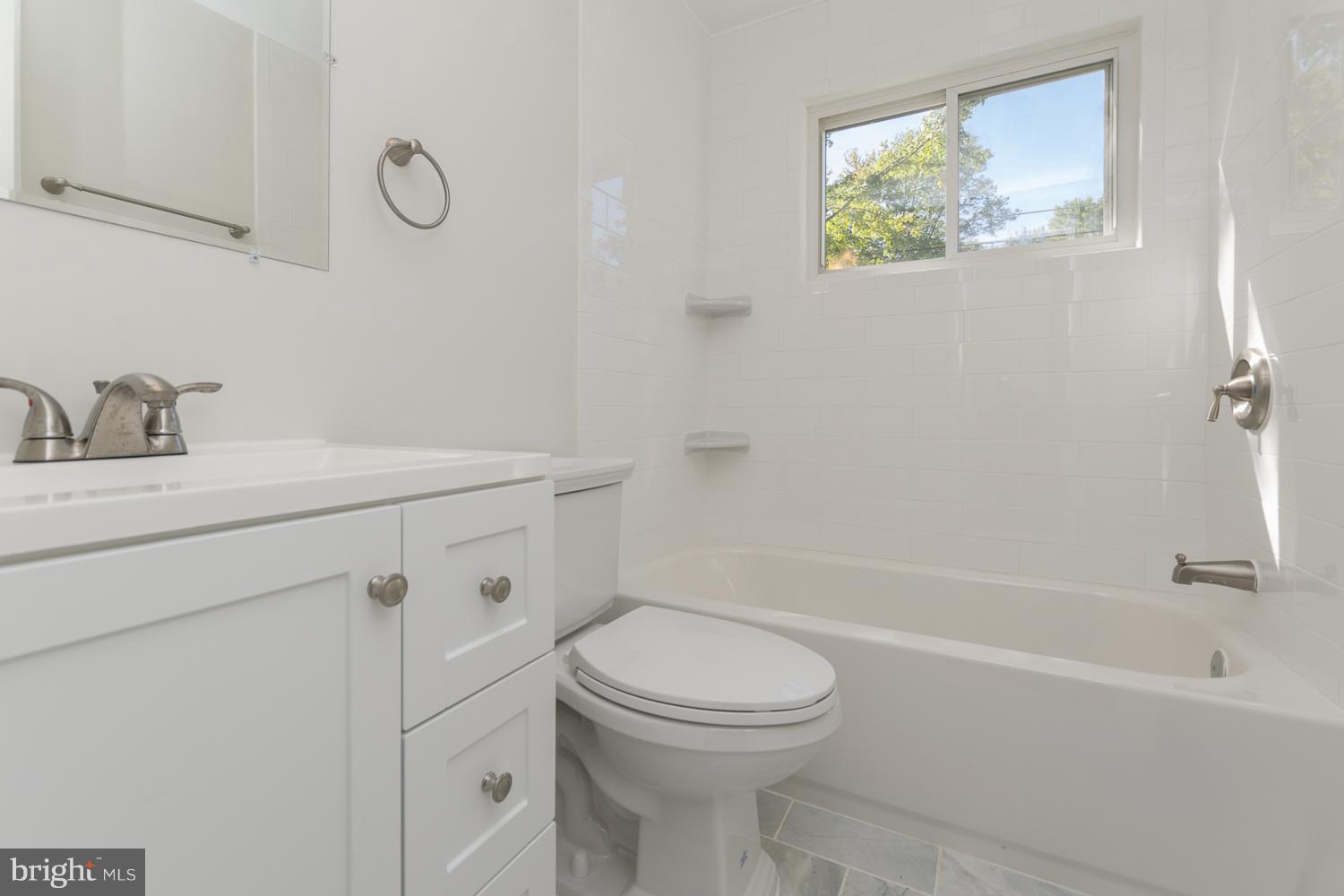 HOLLY PARK - Residential